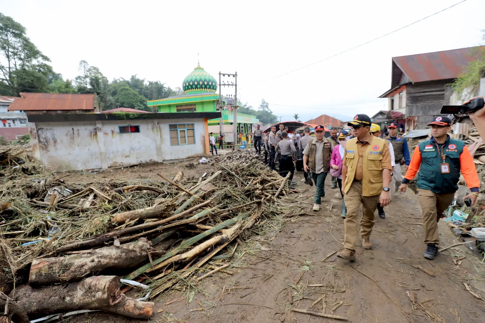 [UPDATE] Banjir Lahar Dingin dan Tanah Longsor Sumatra Barat: Pemerintah Siapkan TMC Hingga Opsi Relokasi Rumah Untuk Warga Terdampak